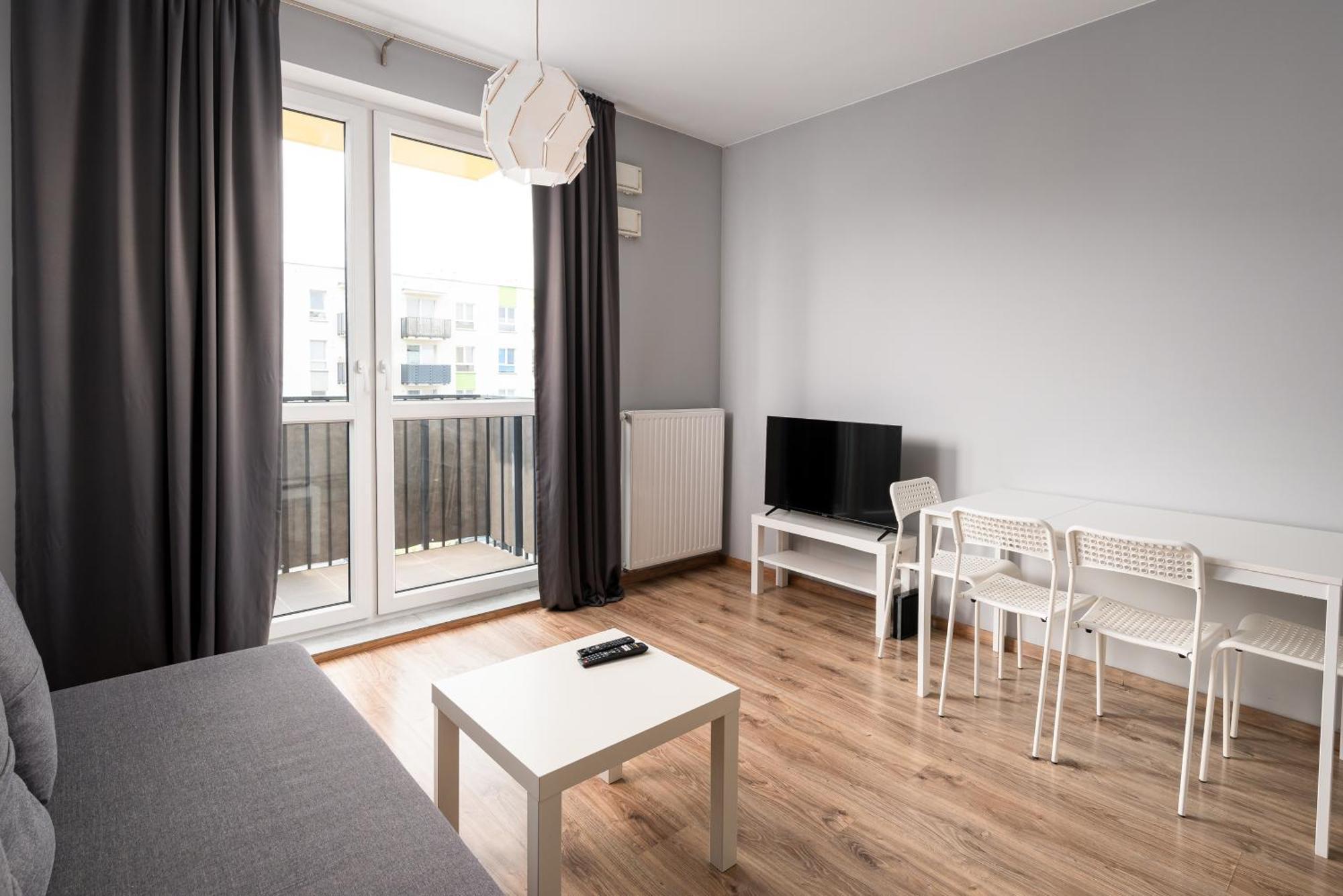 Warszawa-wlochy Excellent * Warsaw